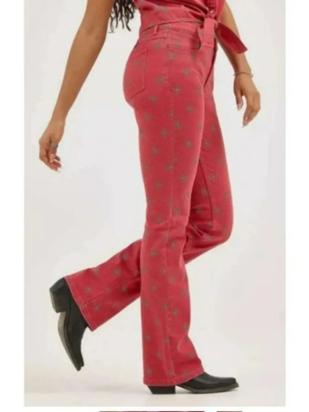 Wrangler High Rise Bold Bootcut Jeans Red Diamond Bay Bandana Print Size 31x30
